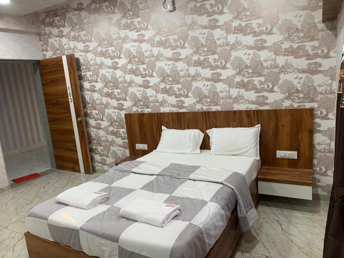 Kesar Hotel Viramgam Экстерьер фото
