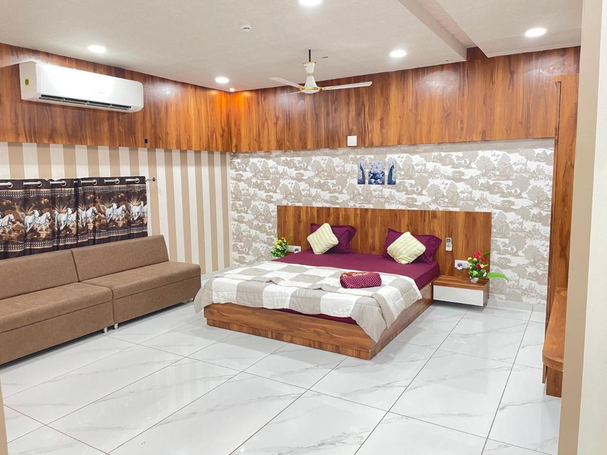 Kesar Hotel Viramgam Экстерьер фото