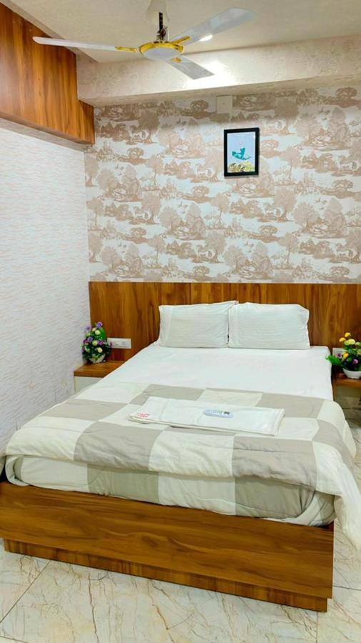 Kesar Hotel Viramgam Экстерьер фото